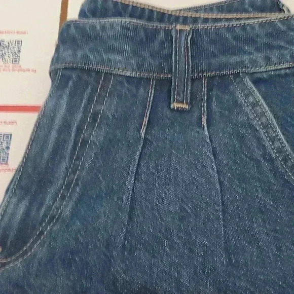 ☆☆☆F21 jean shorts - Picture 6 of 7